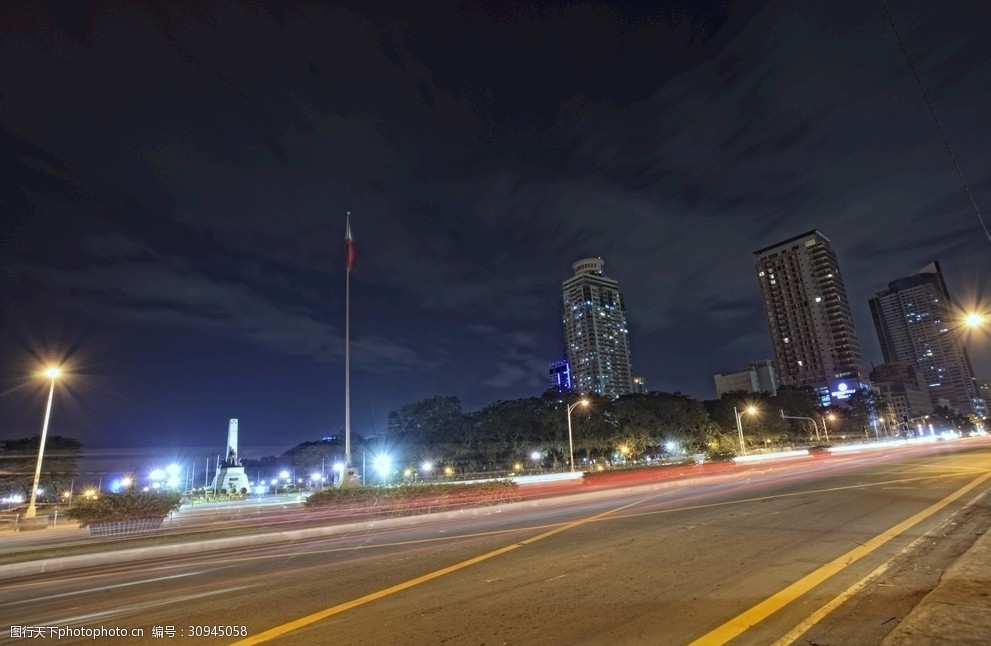 关键词:日暮下的城市风景 日暮 夜晚 城市 建筑 灯光 建筑景观 摄影