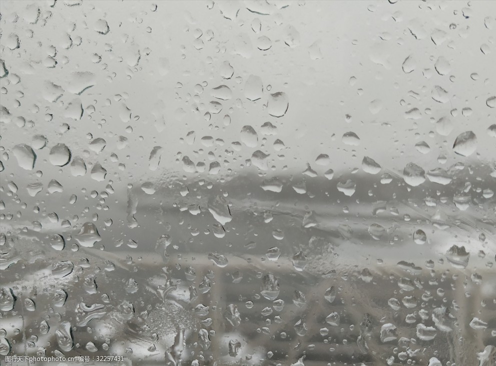雨夹雪模糊玻璃透视景