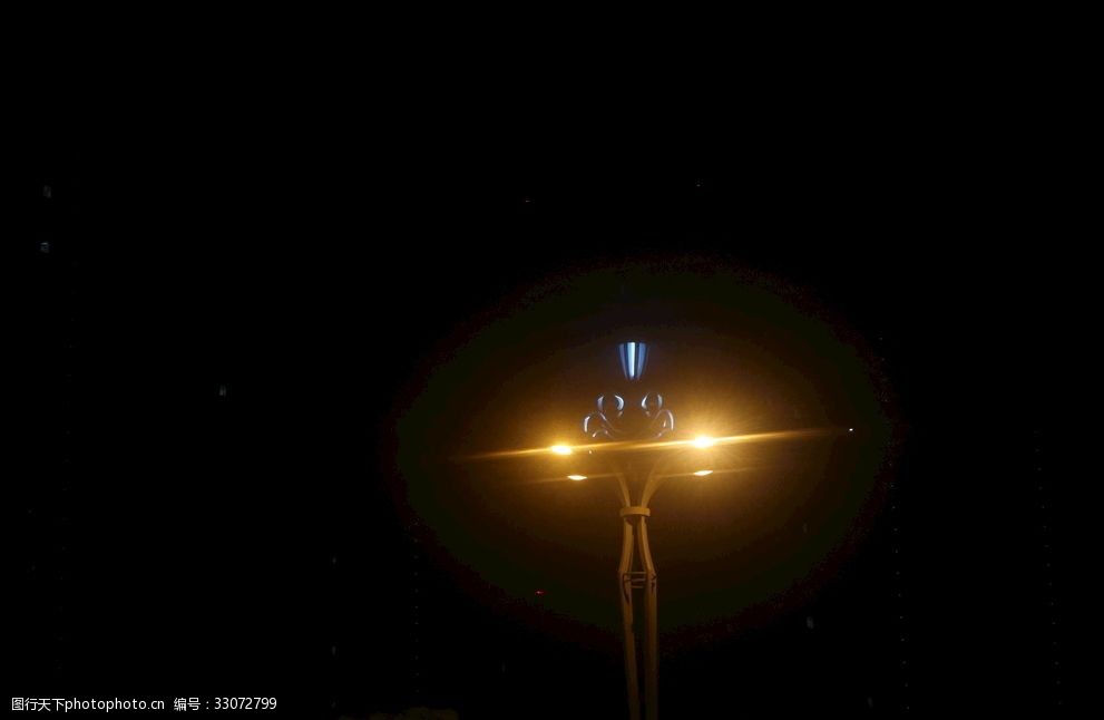 关键词:夜晚的路灯 路灯 钻石 亮光 夜景 浪漫 摄影 其他 图片素材