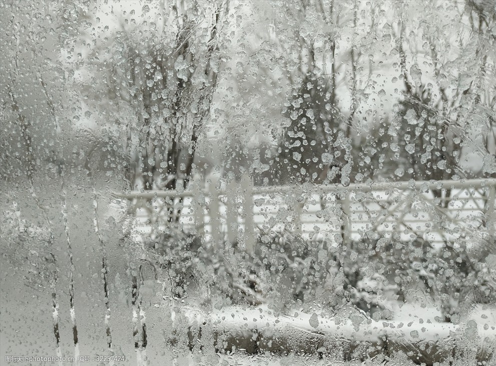 早春雨夹雪图片图片