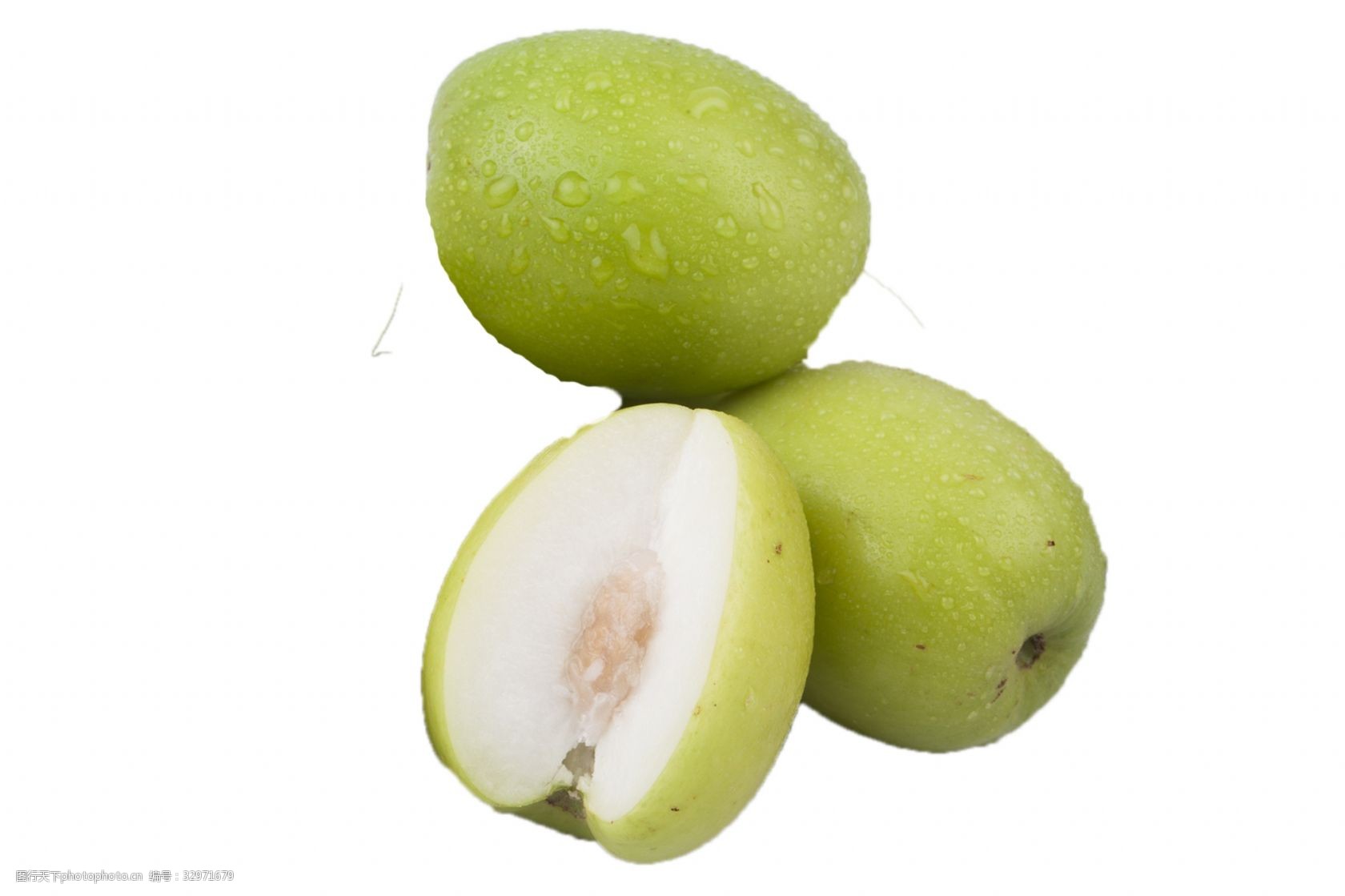 三个甜脆的大青枣