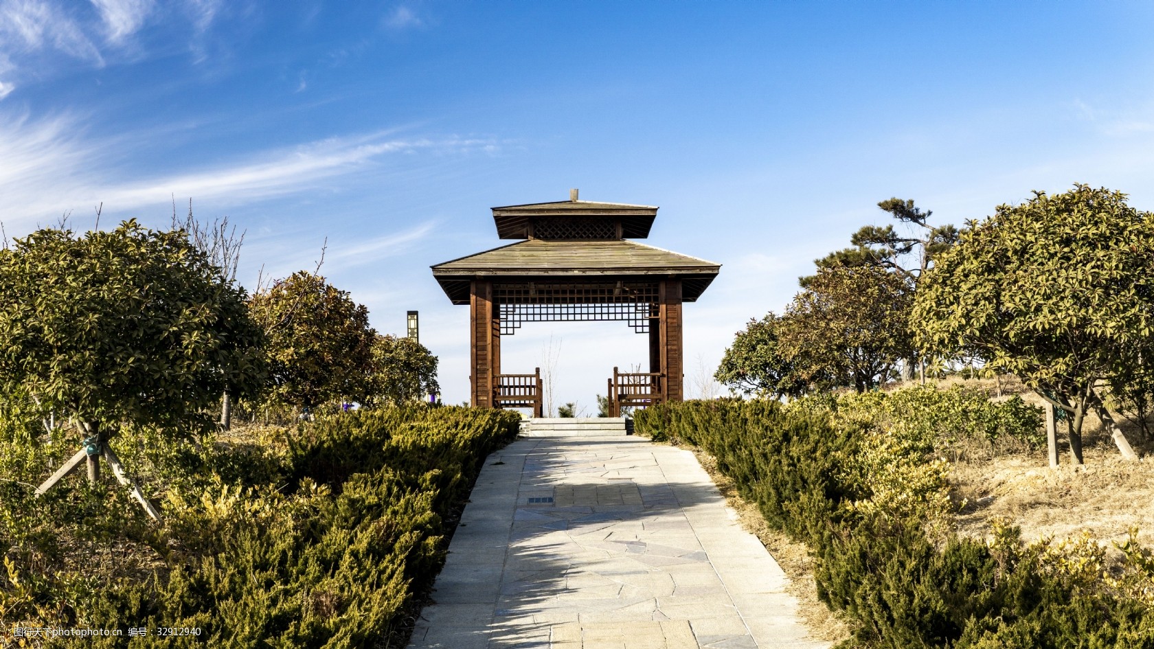 关键词:方形古亭高清 方亭 蓝天 古亭 历史 亭子 素材 亭 历史文化