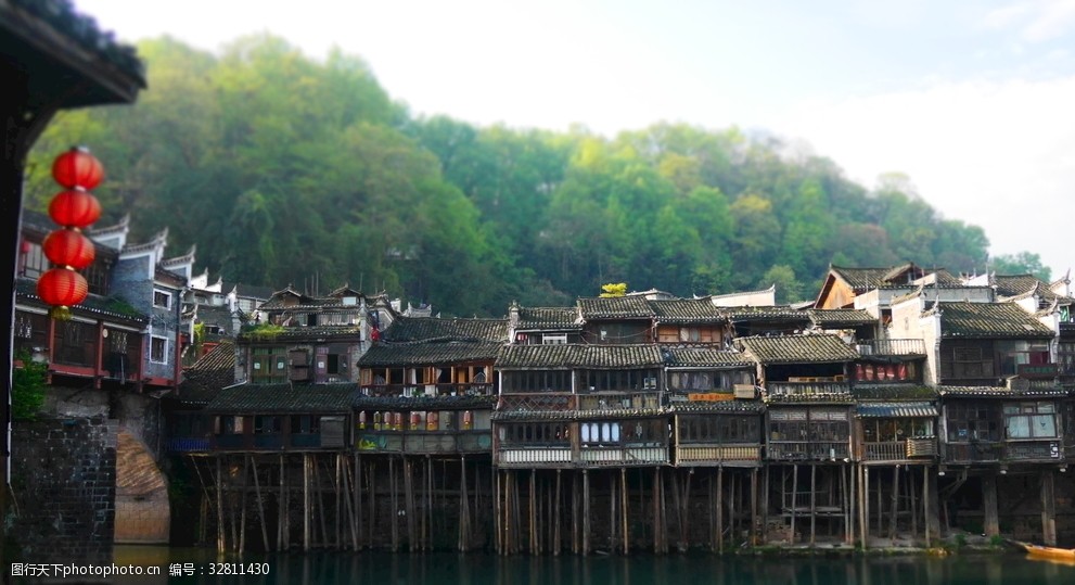 凤凰古城古楼风景照